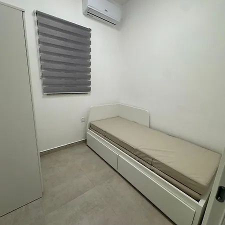 The White Balcony *