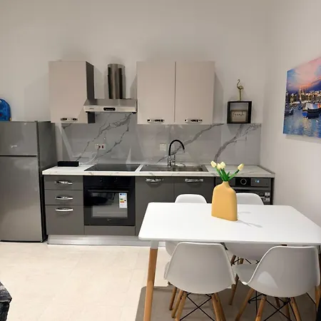 아파트 The White Balcony 그지라