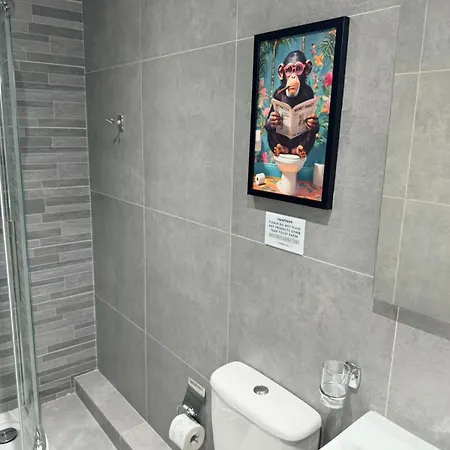 아파트 The White Balcony *