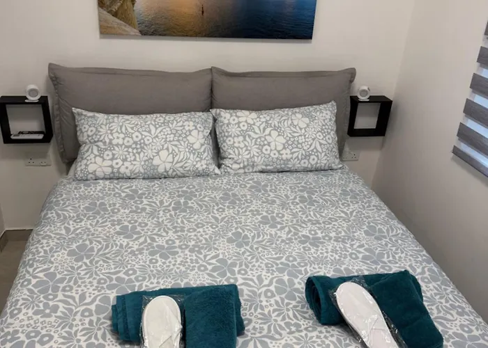 아파트 The White Balcony *