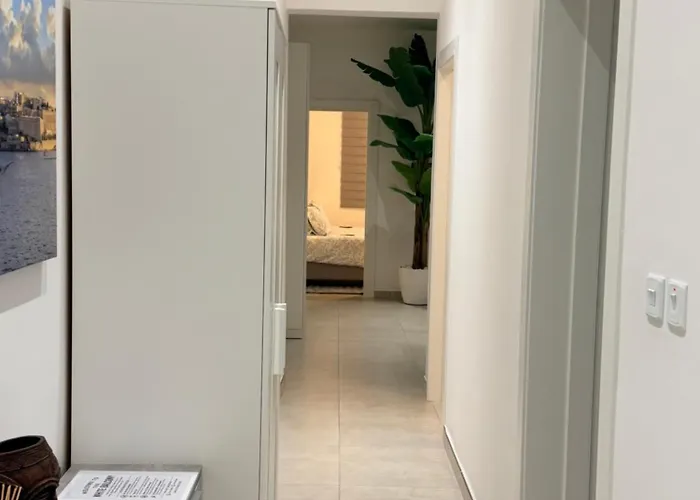 The White Balcony * 그지라